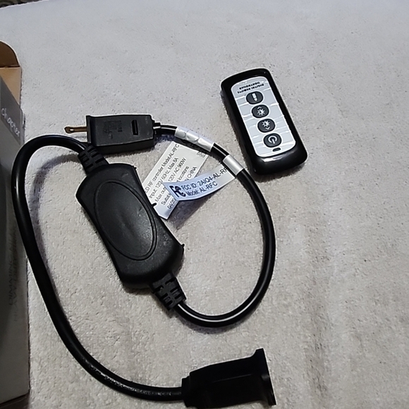 Chapter Black LED Dimming Kit with Remote - Picture 2 of 2